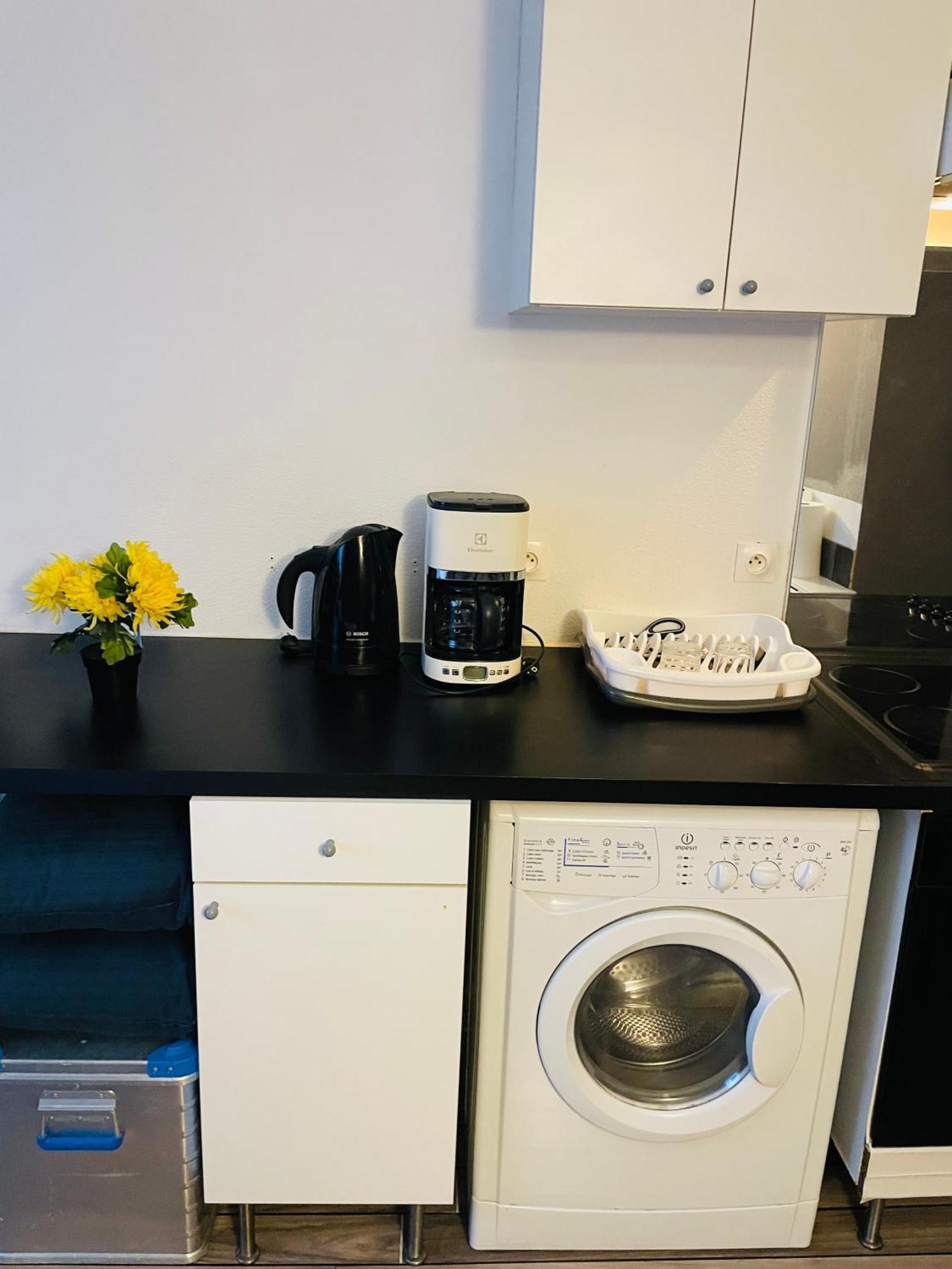 Comfortable Studio In Clichy Extérieur photo